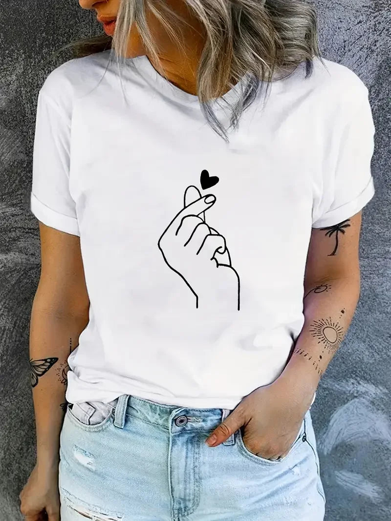 💖 Retro Love – 90s Finger Heart Graphic Tee for Women